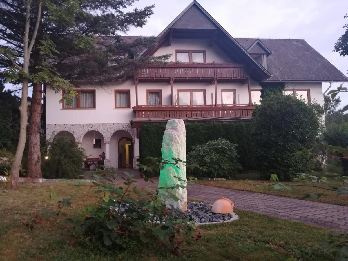 Pension Arkadenhof Fürstenfeld Zewnętrze zdjęcie